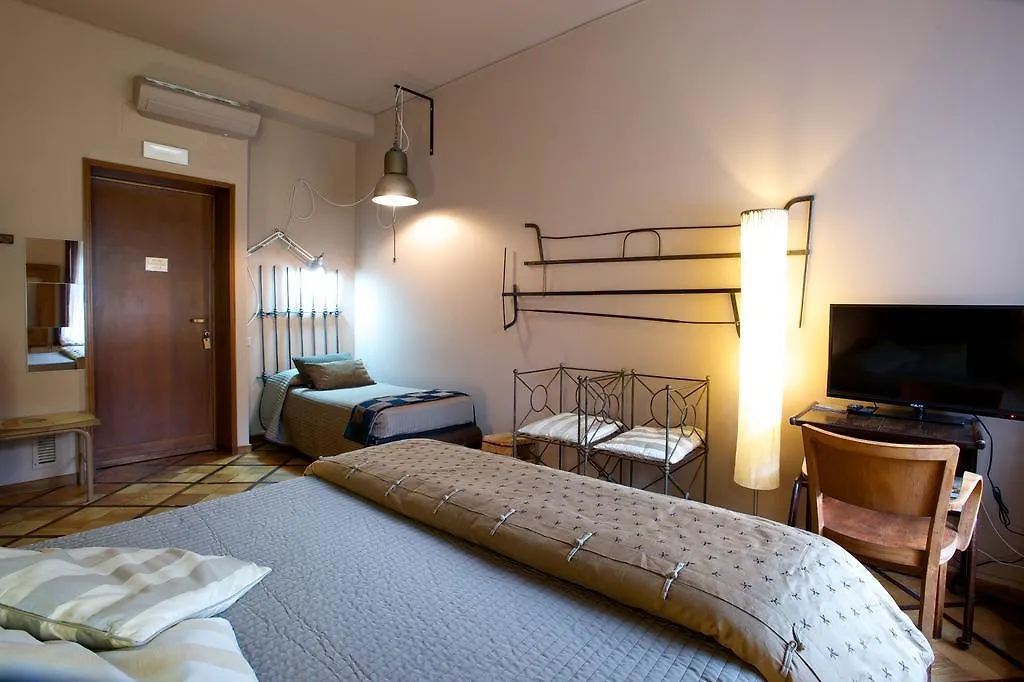 Bed+Art Milano Centrale-1
